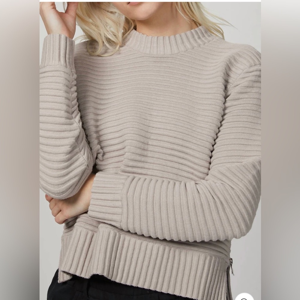 Varley Talbert Side Zip Sweater